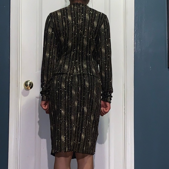 SOLD Sparkly midi dress - Picture 2 of 4